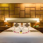Luxury 3 Bedroom Private Pool Villa Zn102